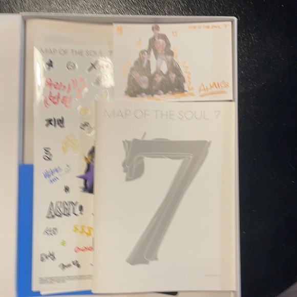 Map Of The Soul 7 (Ver. 04) - Picture 4 of 5